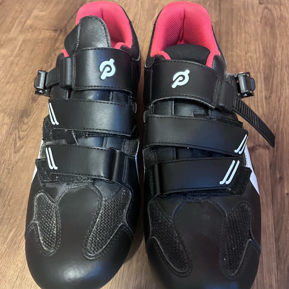 Peloton cycling shoes size 45
